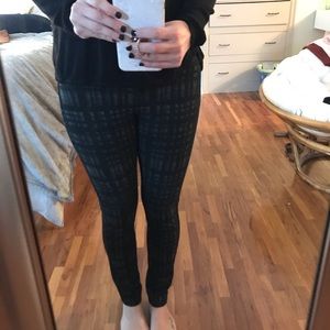 Patterned skinny jeans